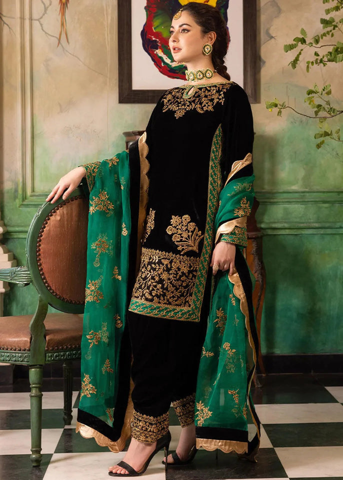 KY953 3-Piece Embroidered Velvet Suit Embroidered Organza Dupatta