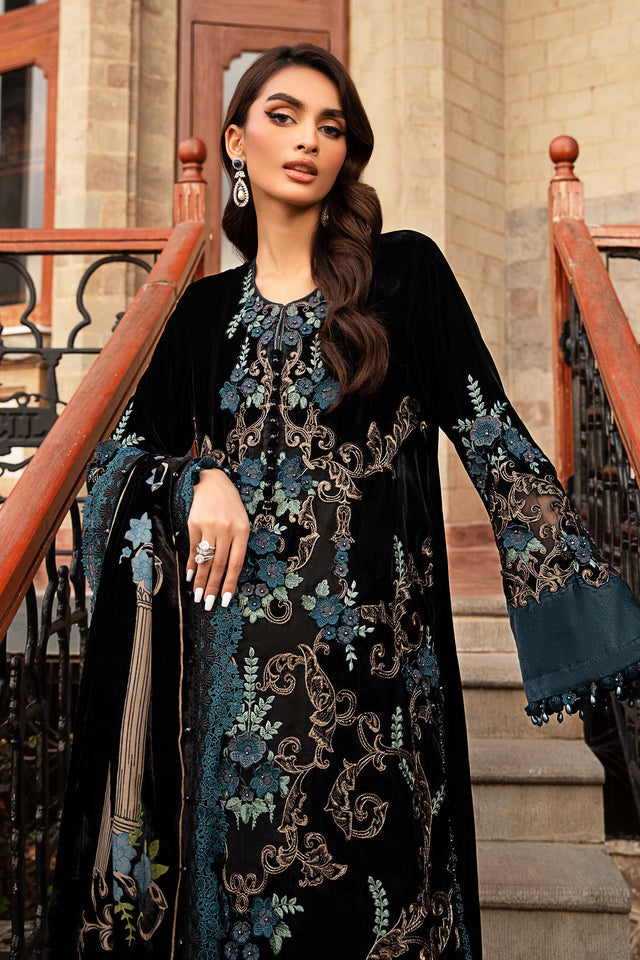 KY 7003 Embroidered Velvet Dress with Plachi Velvet Shawl