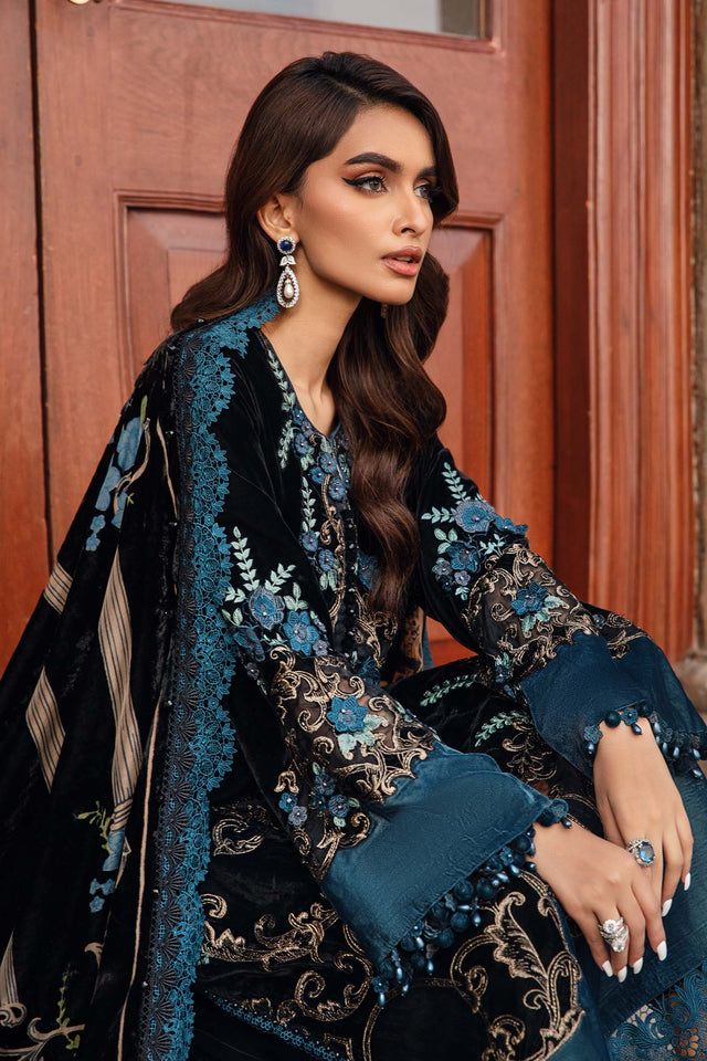 KY 7003 Embroidered Velvet Dress with Plachi Velvet Shawl