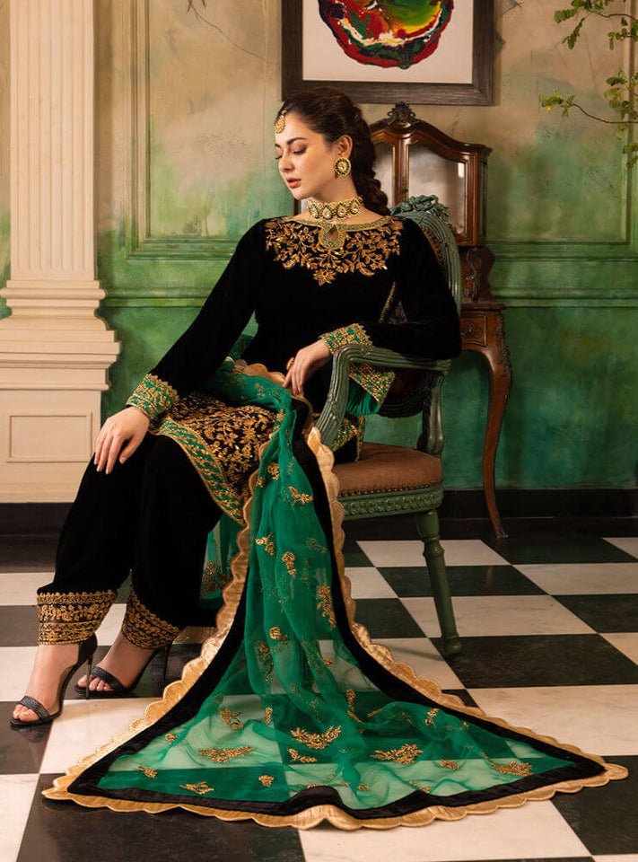 KY953 3-Piece Embroidered Velvet Suit Embroidered Organza Dupatta